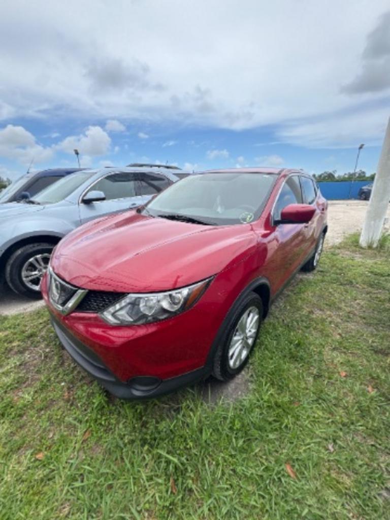 2018 Nissan Rogue Sport S FWD's photo