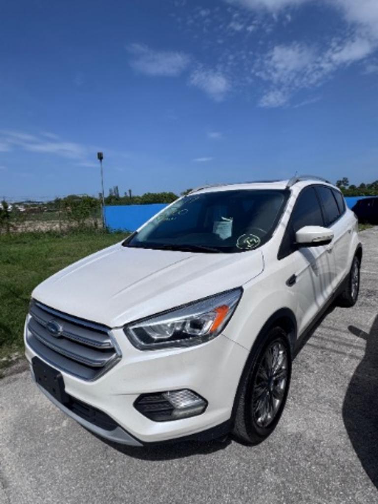 2017 Ford Escape Titanium 4WD's photo
