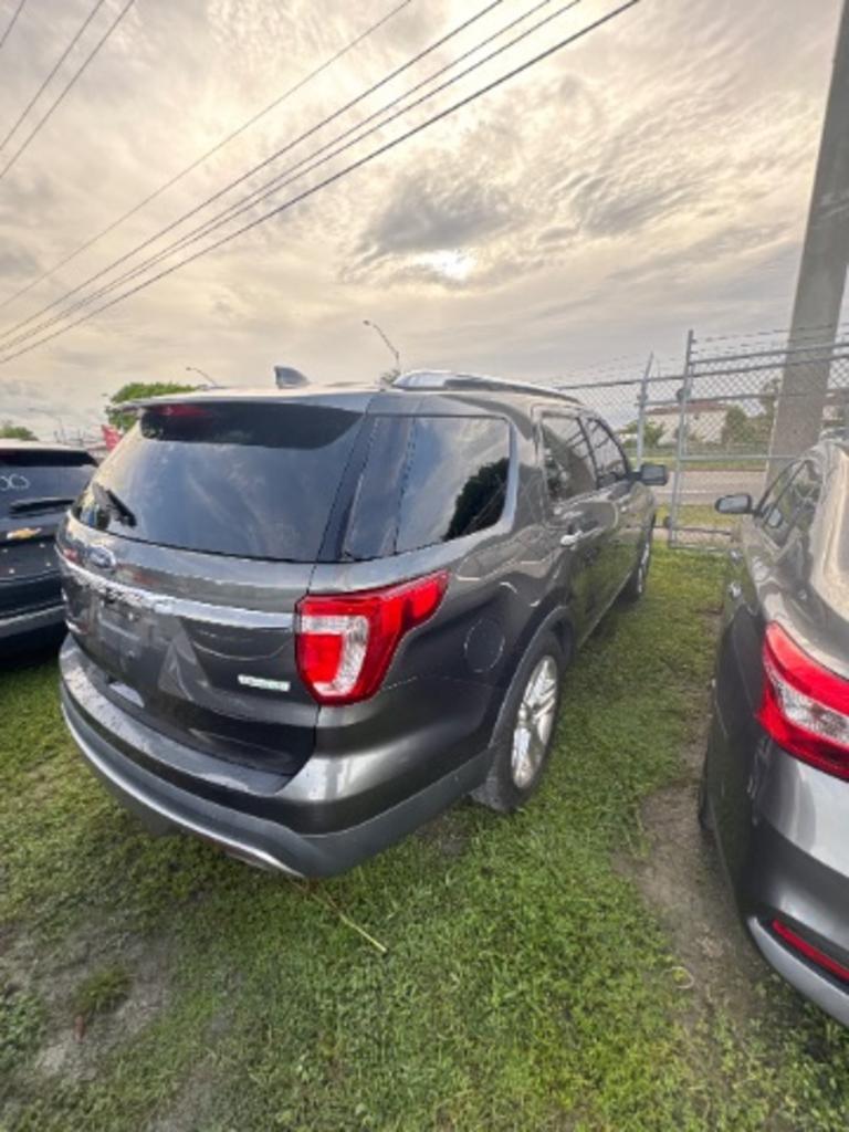 2017 Ford Explorer